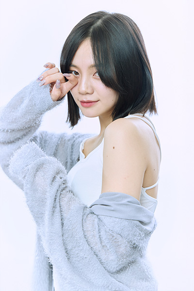 センターパート小顔ボブ