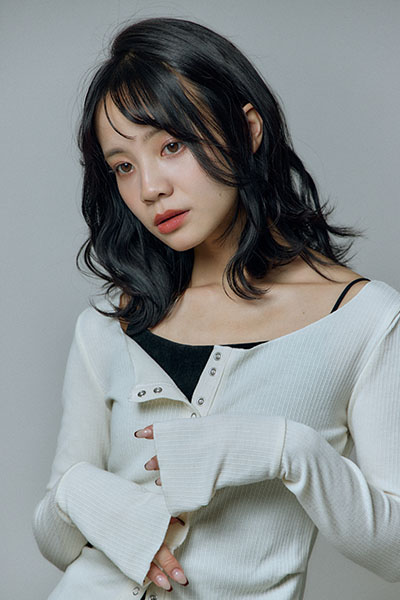 大人のくびれミディ